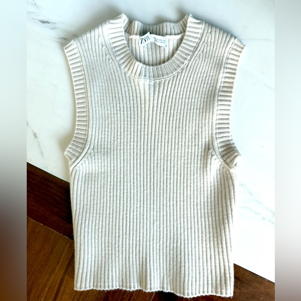 Zara knit Cropped Top Crew-Neck Muscle Sweater Vest Beige Ribbed Tank Top Size M - Picture 15 of 16